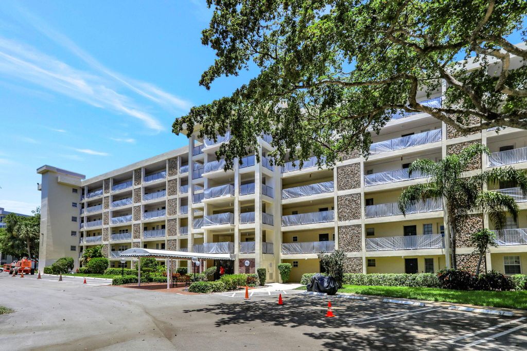 Photo of 2751 N Palm Aire Drive #402, Pompano Beach, FL 33069 (MLS # R10990678)