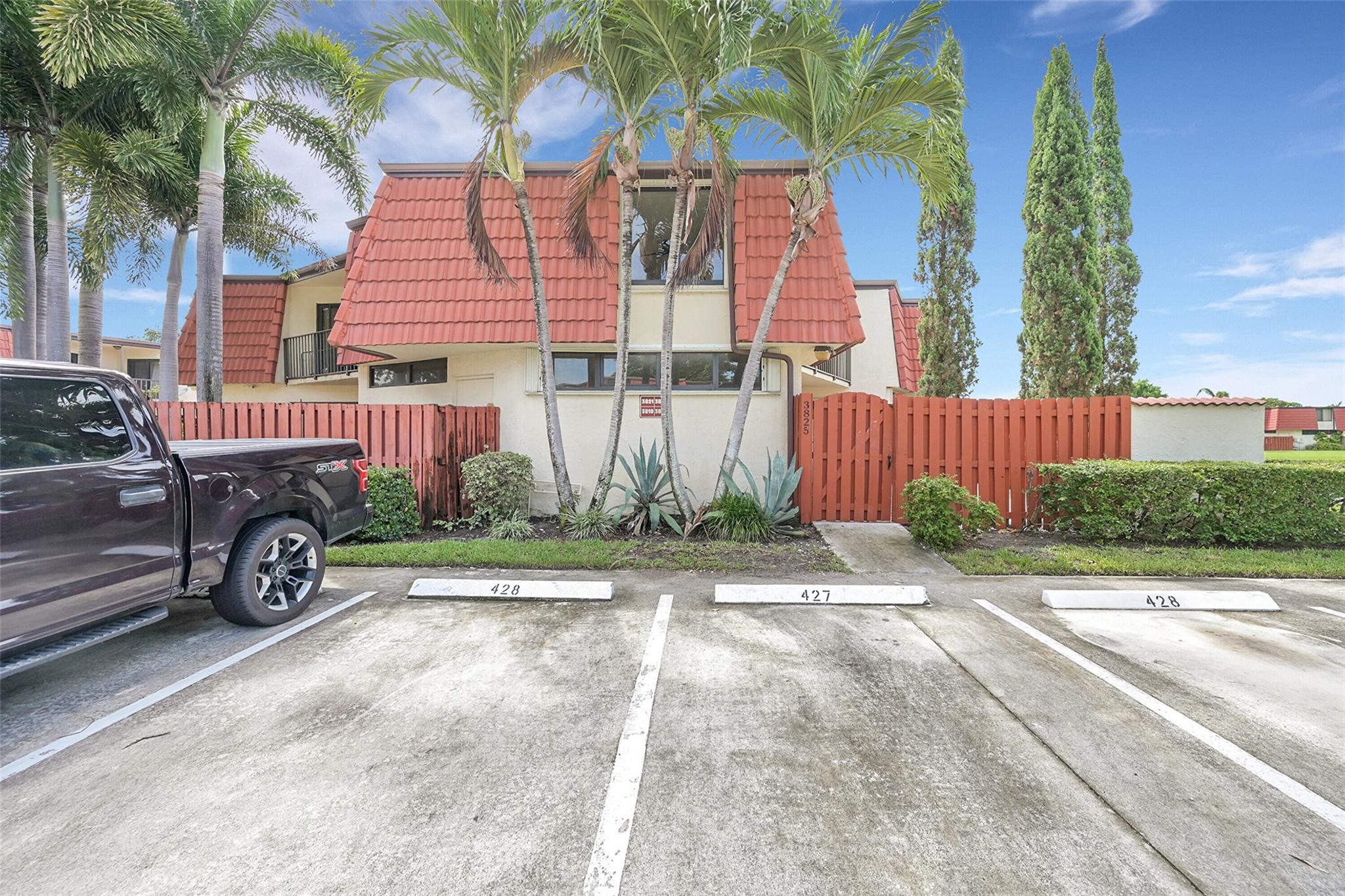 3825 Victoria Drive