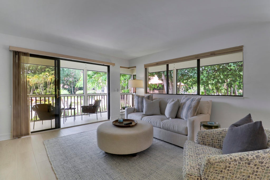 Photo of 606 BRACKENWOOD Cove, Palm Beach Gardens, FL 33418 (MLS # B26065218)