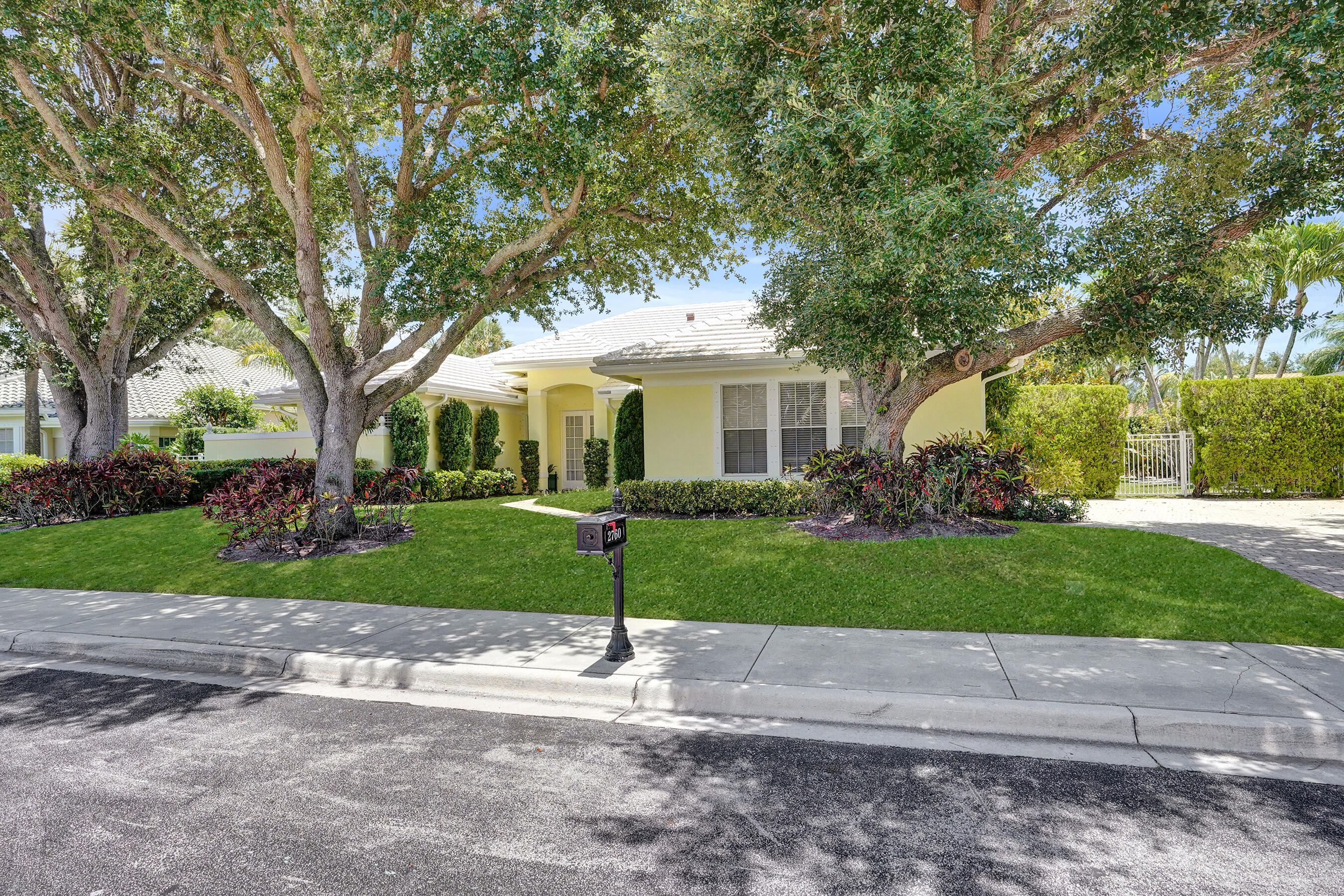 2760 Tecumseh Drive
