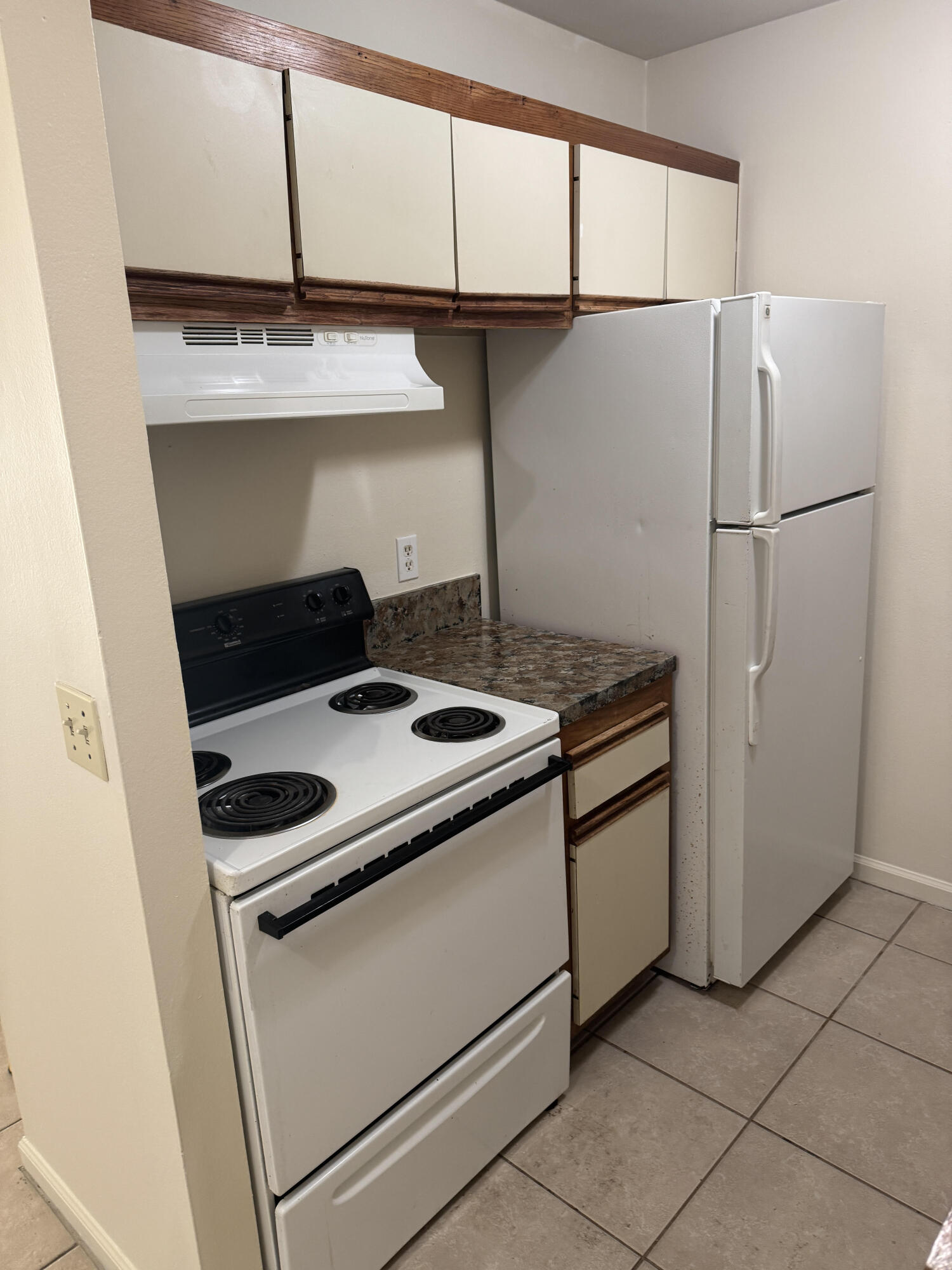 CROSS CREEK CONDO - Residential Lease