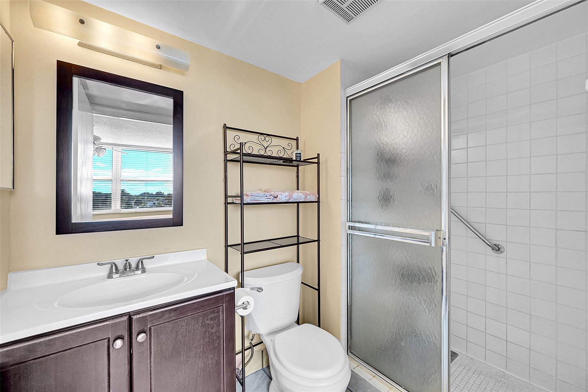 PALM SPRINGS 2 - Residential