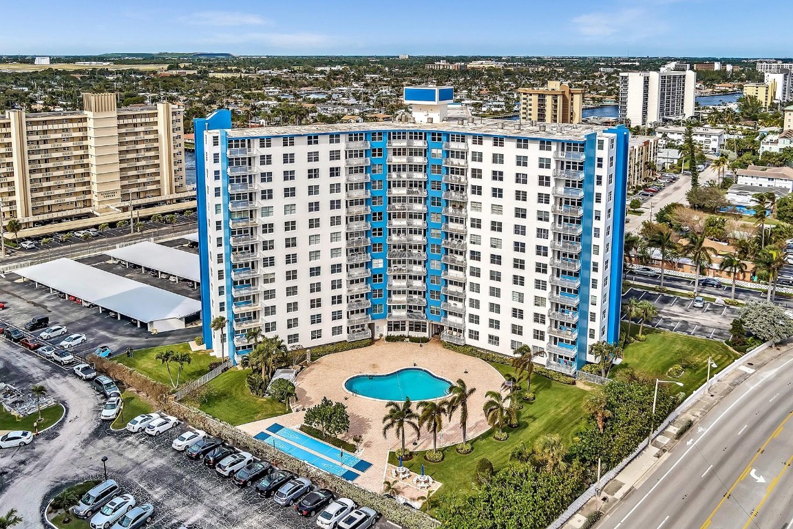 Nassau House Condominium - Residential