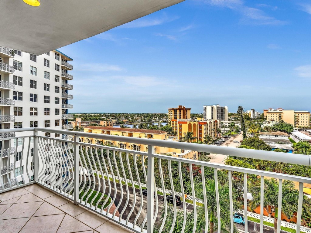 Nassau House Condominium - Residential