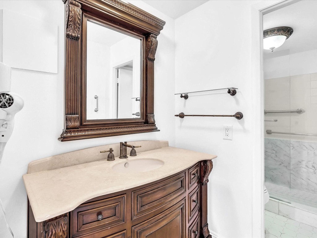 Nassau House Condominium - Residential