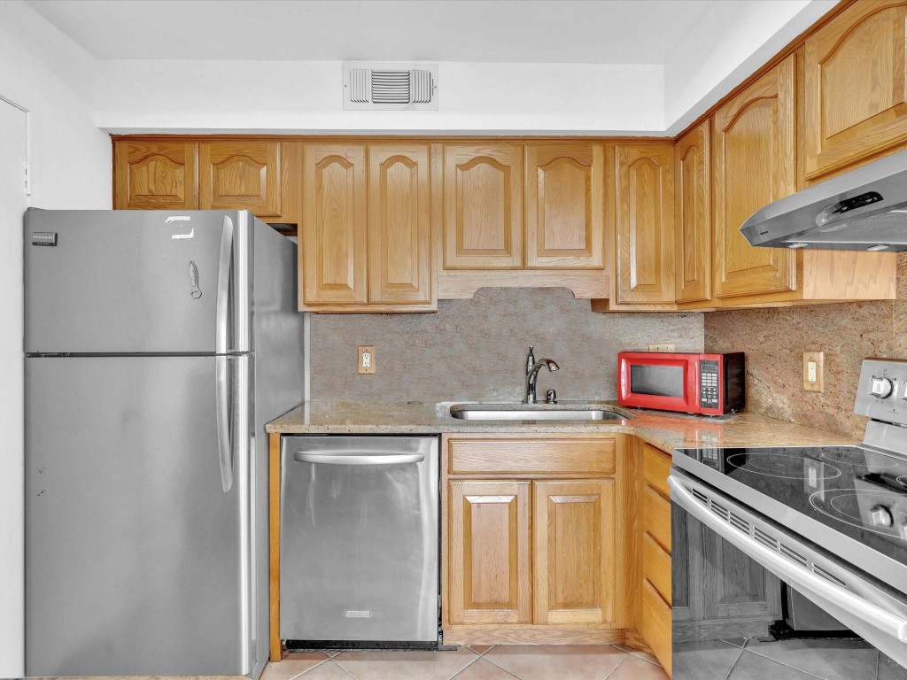 Nassau House Condominium - Residential