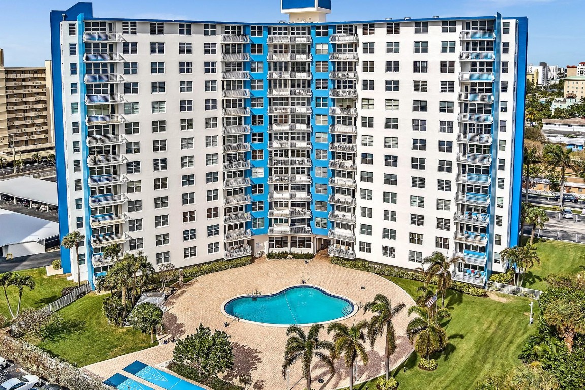 Nassau House Condominium - Residential