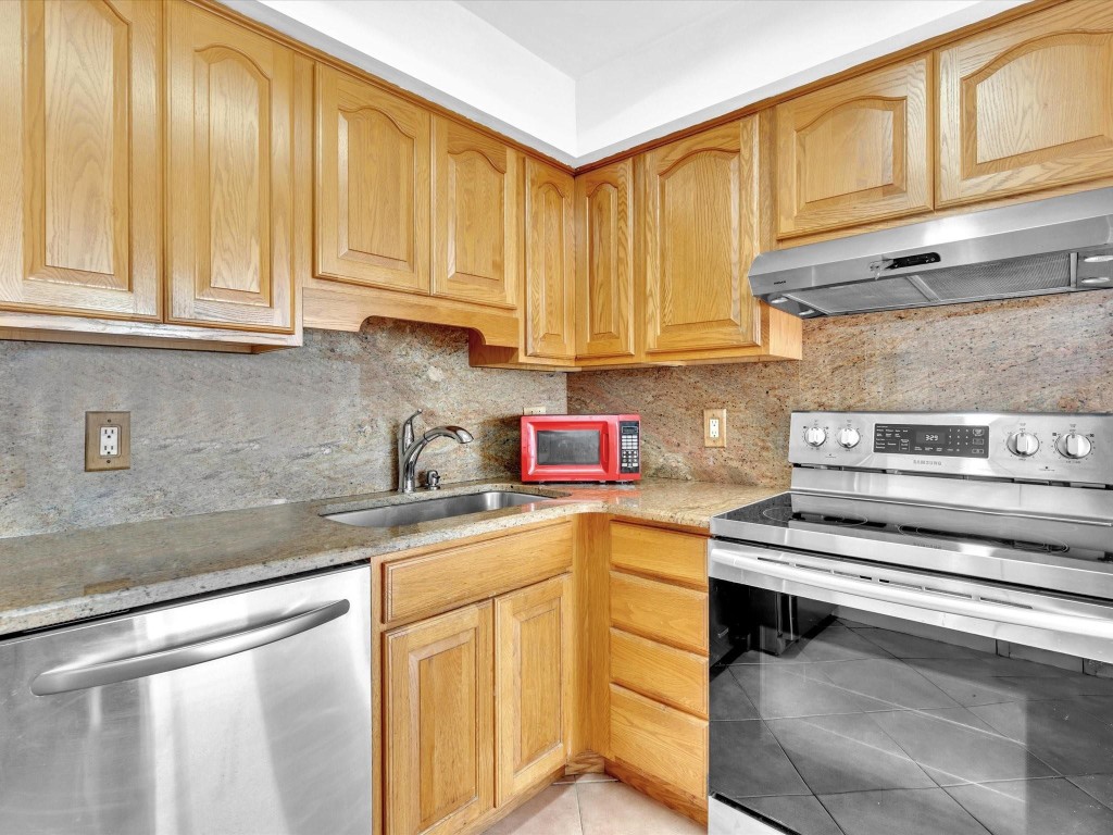 Nassau House Condominium - Residential