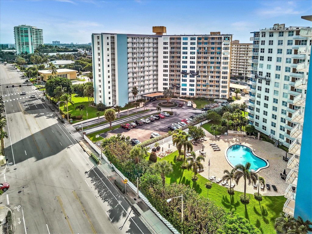 Nassau House Condominium - Residential