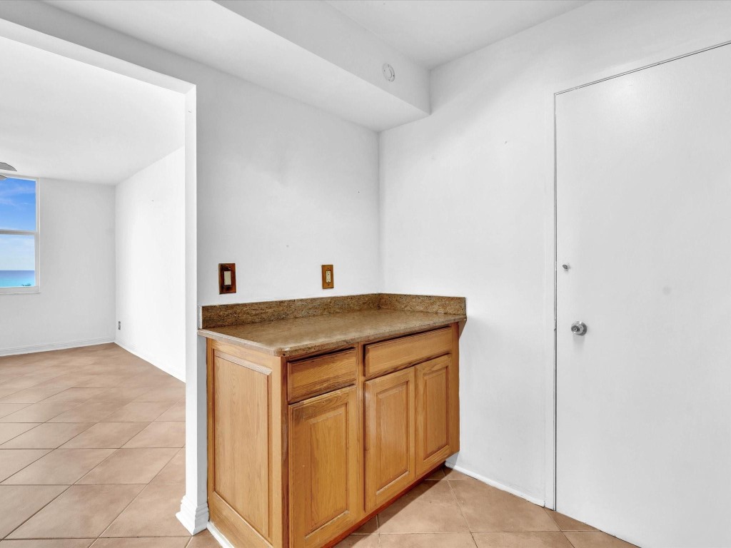 Nassau House Condominium - Residential