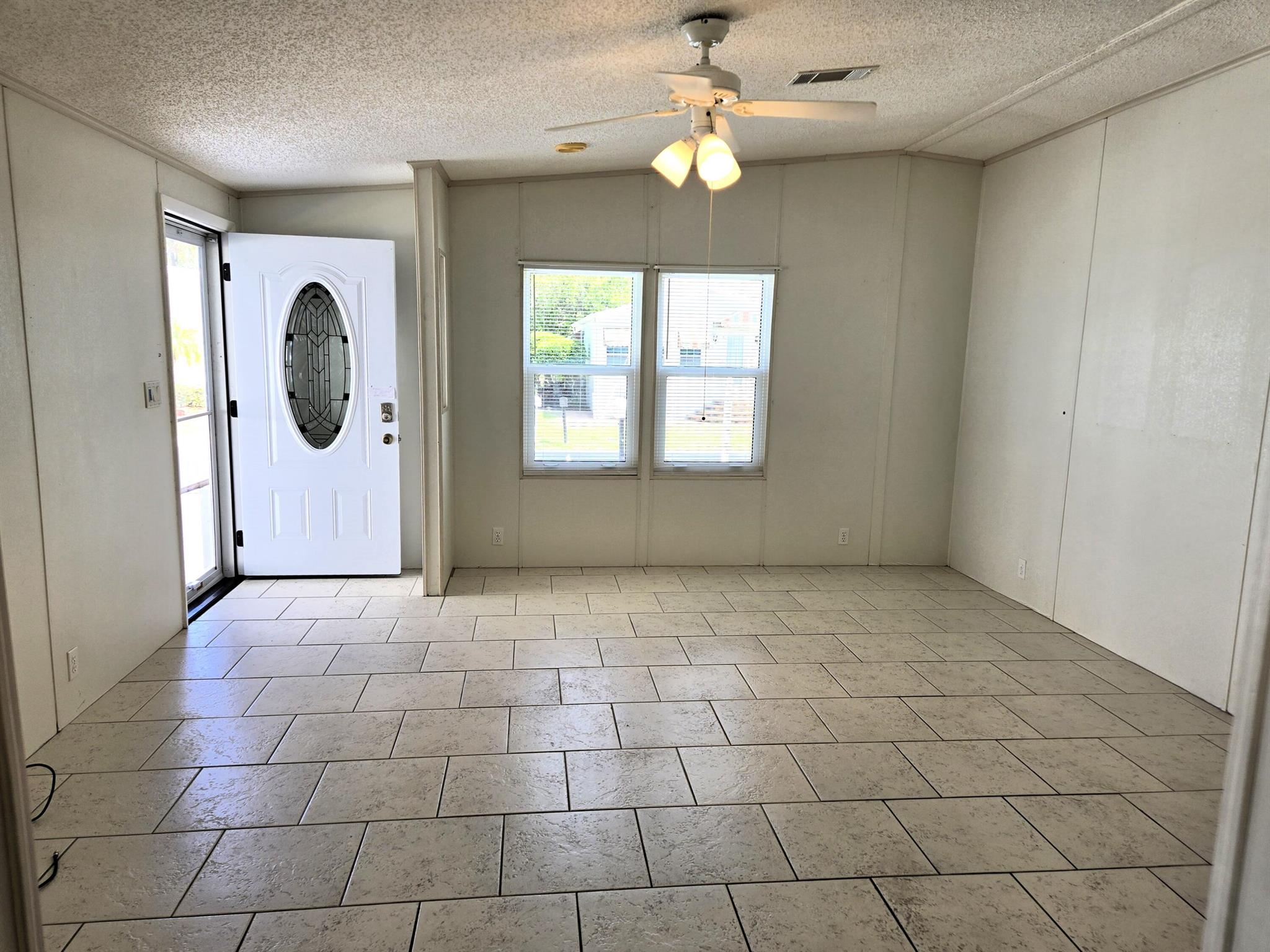 1586 SW 35th Circle