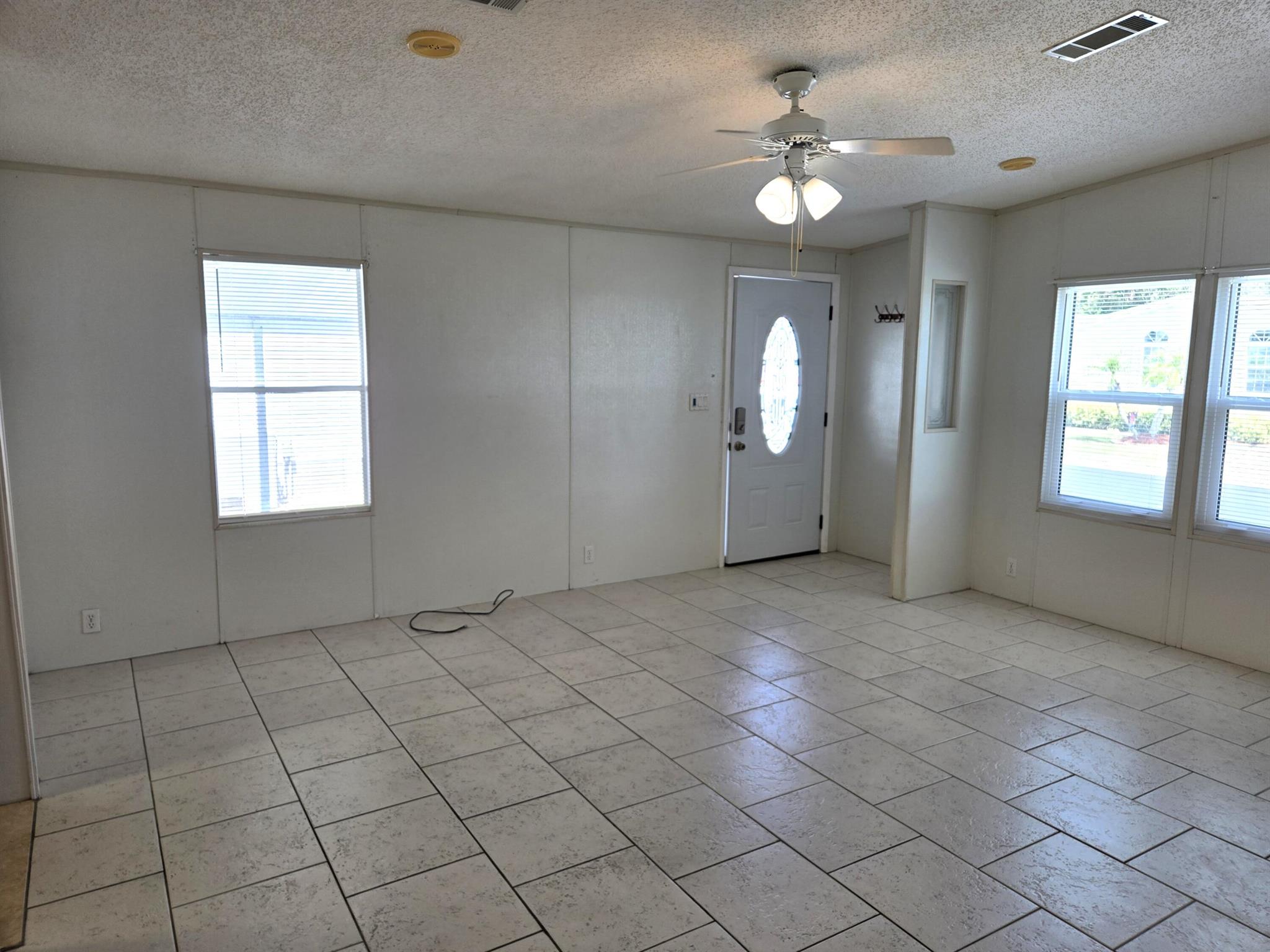 1586 SW 35th Circle