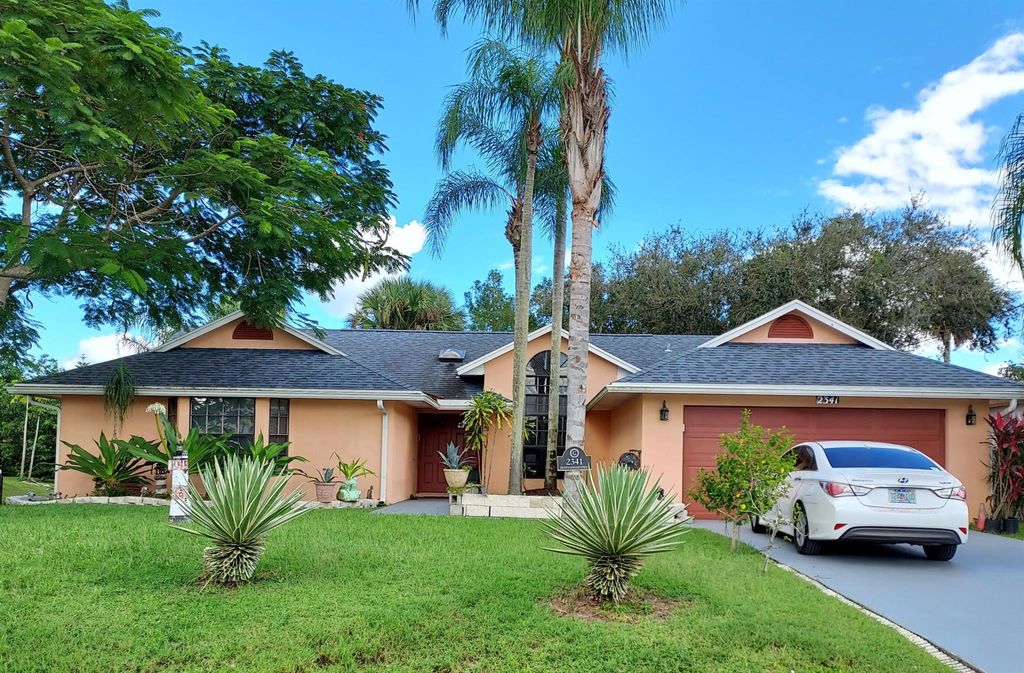 Photo of 2341 SW Wynnewood Street, Port St Lucie, FL 34953 (MLS # R10928788)