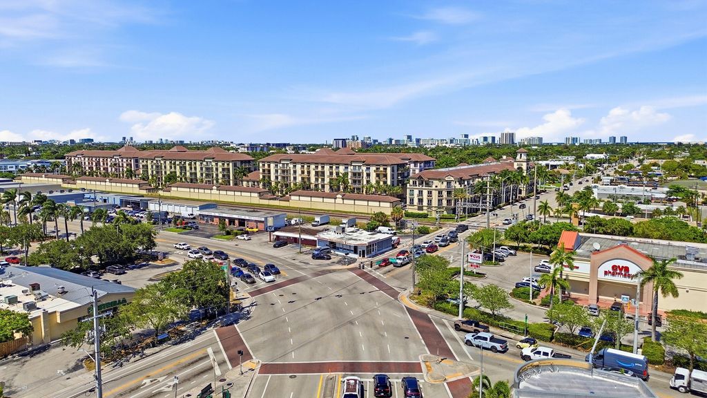 Photo of 905 NE 28th Street #206, Wilton Manors, FL 33334 (MLS # B26042084)