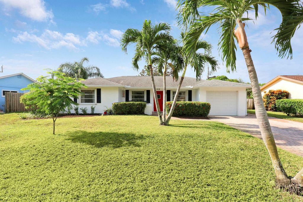 Photo of 474 Dover Road, Tequesta, FL 33469 (MLS # R10918340)
