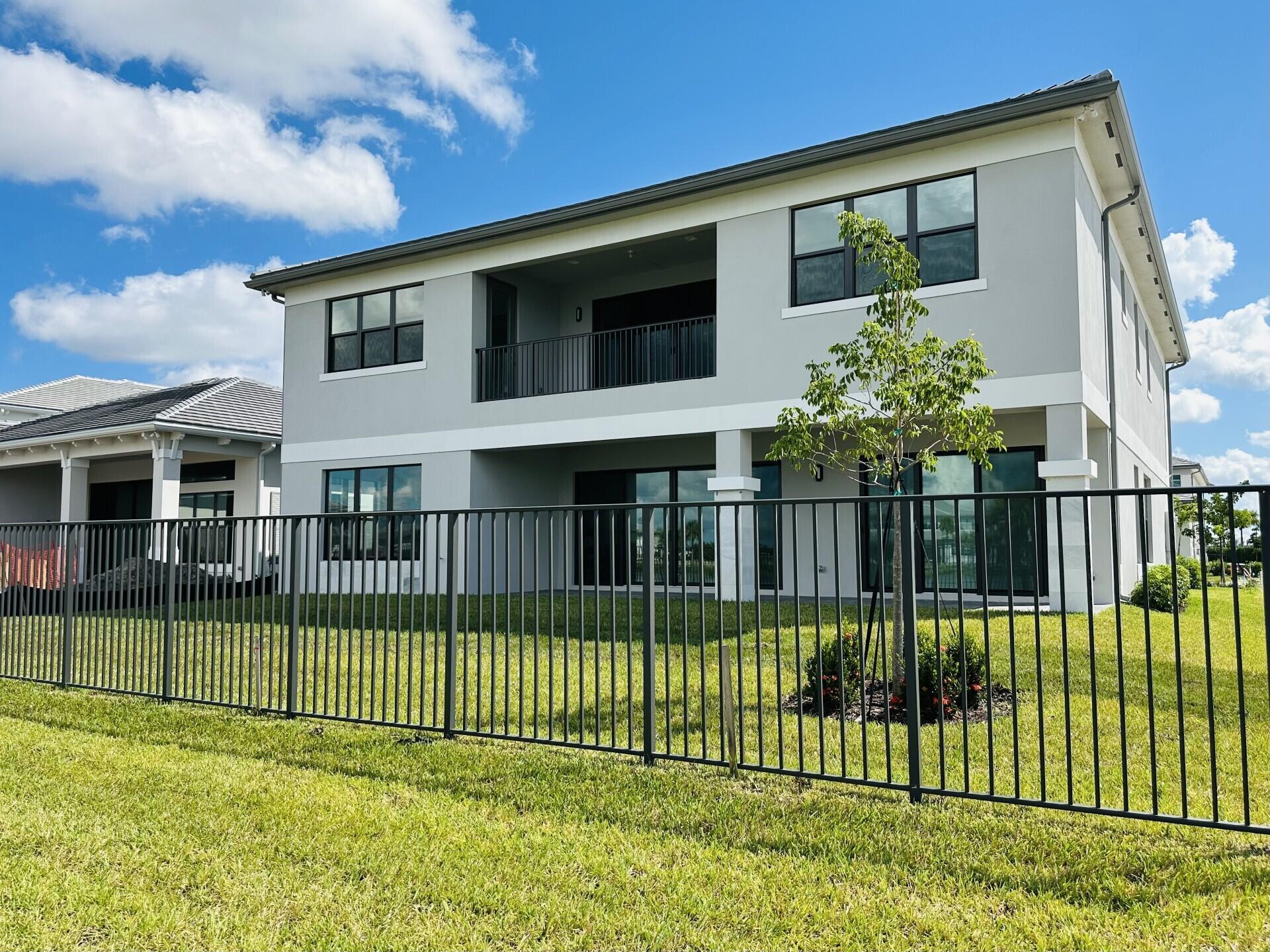 13517 Cirrus Place Place, Palm Beach Gardens, FL, 33412/$2,034,700 3 13517 Cirrus Place Place