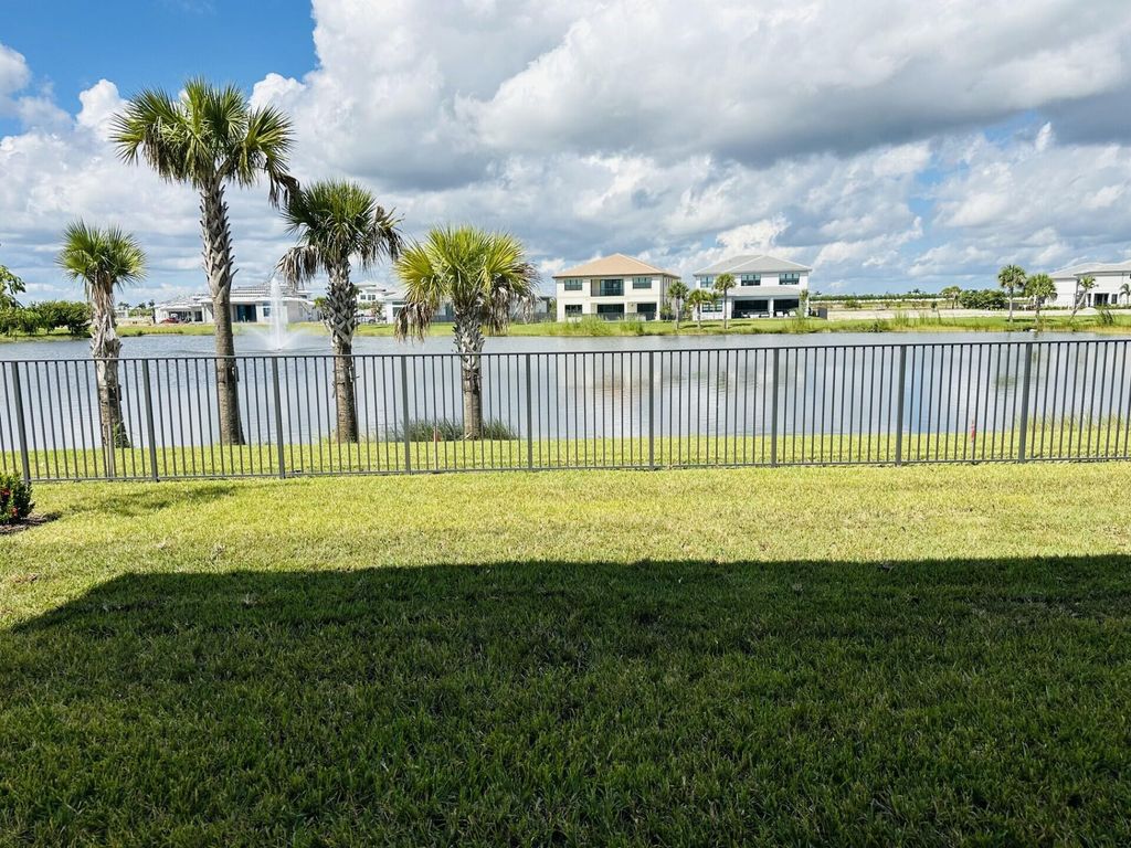 Photo of 13517 Cirrus Pl, Palm Beach Gardens, FL 33412 (MLS # R11134536)