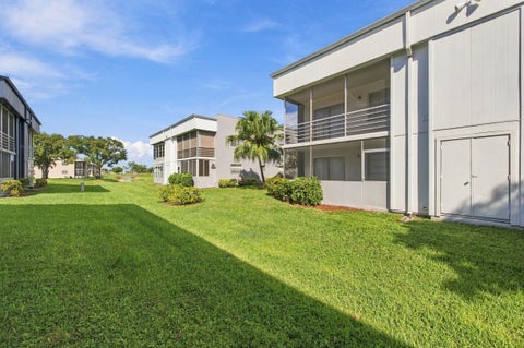 Tiny photo for 186 Burgundy D, Delray Beach, FL 33484 (MLS # B26089961)