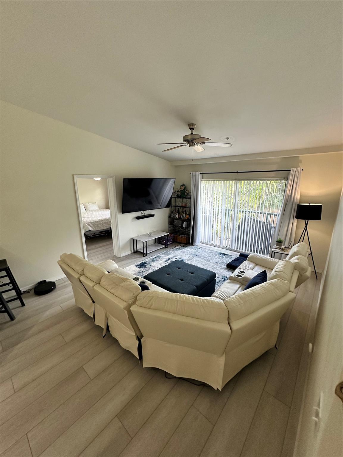 2131 SE 10th Ave 1120