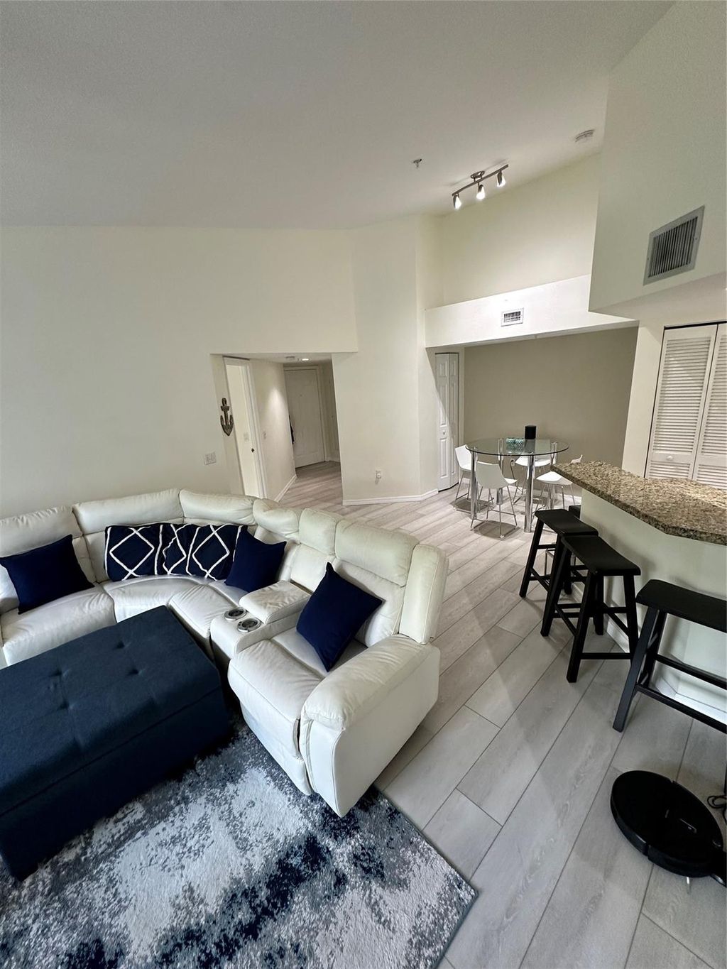 Photo of 2131 SE 10th Ave #1120, Fort Lauderdale, FL 33316 (MLS # F10541373)