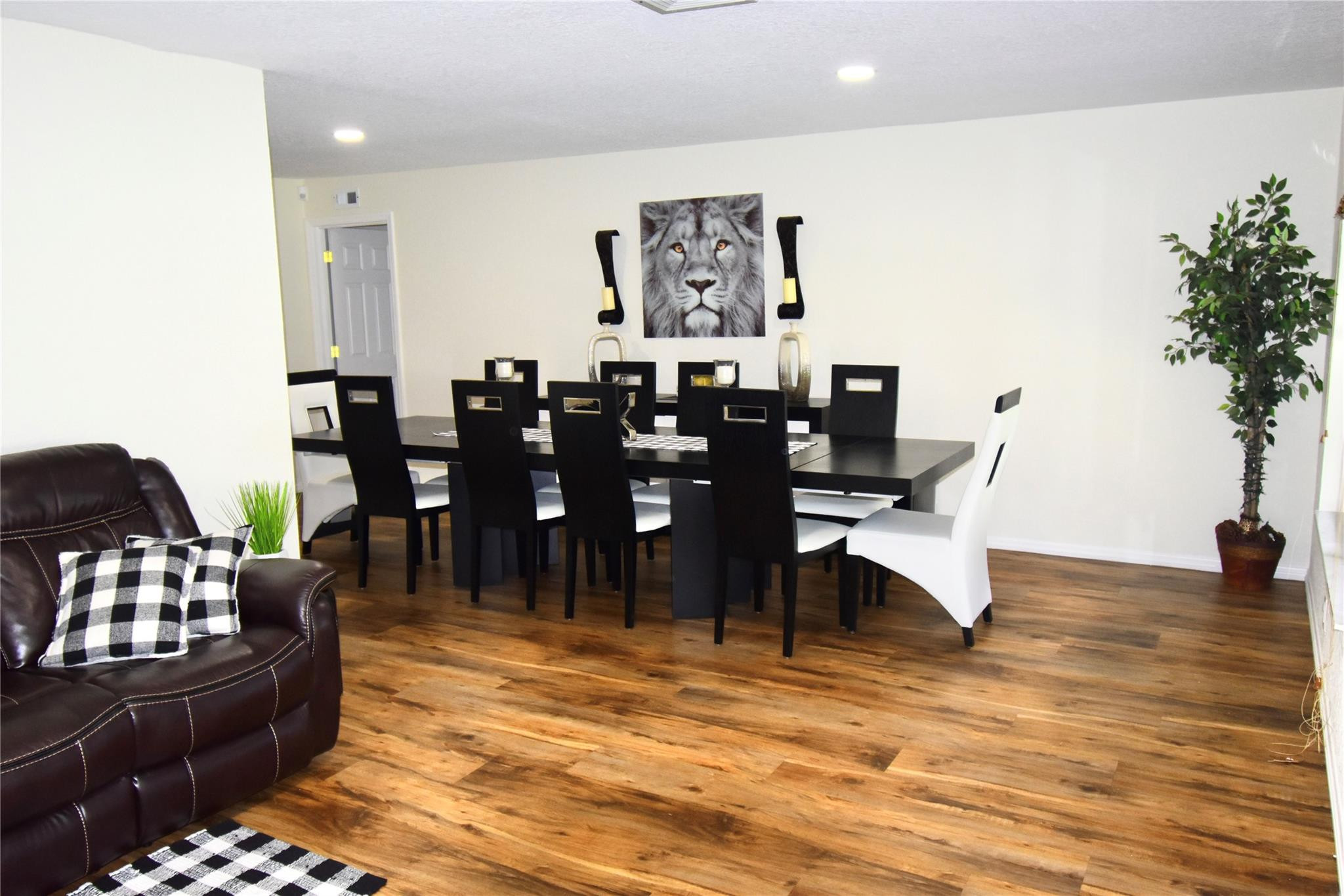 11886 NW 24th Street