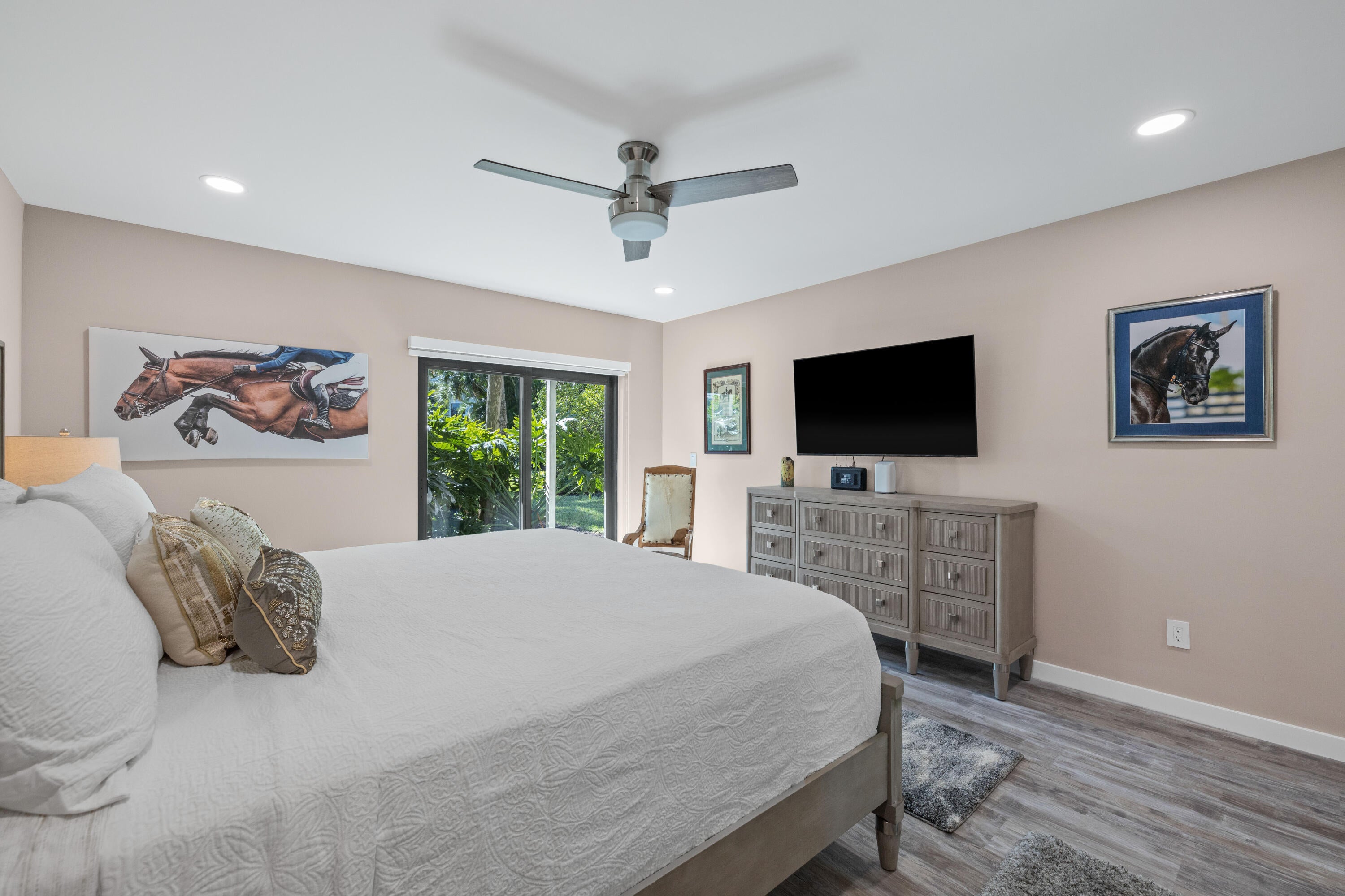 Properties 11863 Wimbledon Circle 438