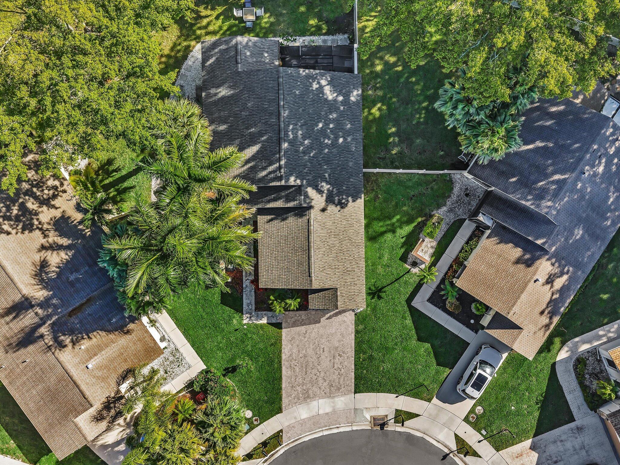 9043 Chatsworth Cascades