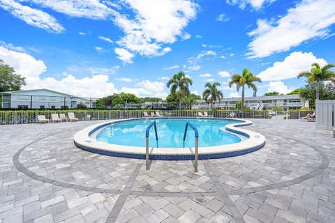 Tiny photo for 265 Newport R Drive #R, Deerfield Beach, FL 33442 (MLS # B26052892)