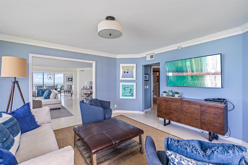 LANDFALL CONDO - Residential