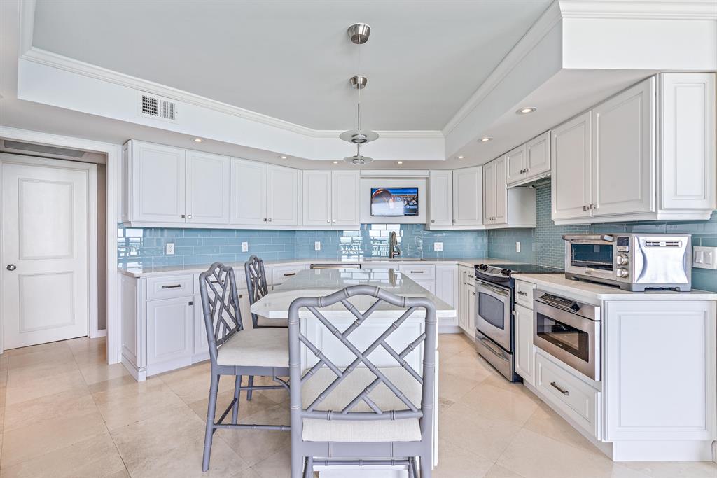 LANDFALL CONDO - Residential