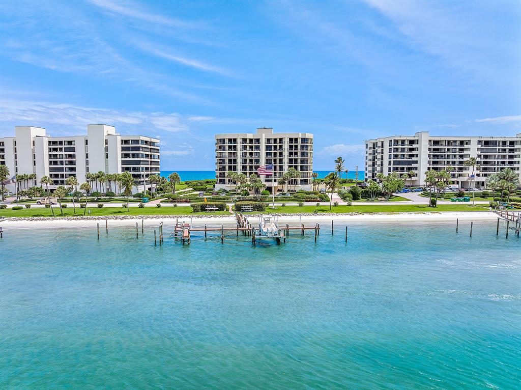 LANDFALL CONDO - Residential