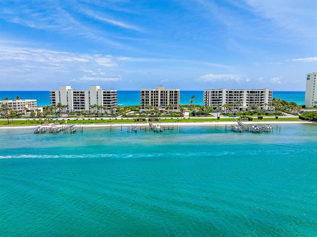 LANDFALL CONDO - Residential