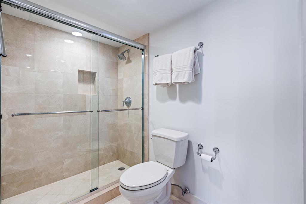 LANDFALL CONDO - Residential