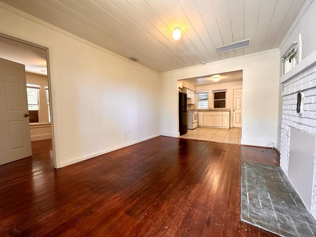 BETHESDA PARK - Residential Lease