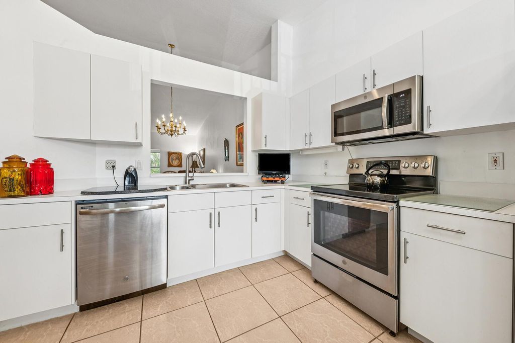 Photo of 5951 Regal Glen Drive #202, Boynton Beach, FL 33437 (MLS # R11124962)