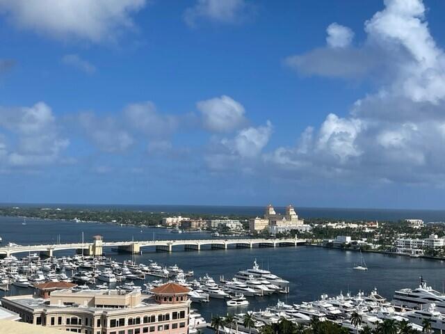 ESPLANADE GRANDE CONDO - Residential