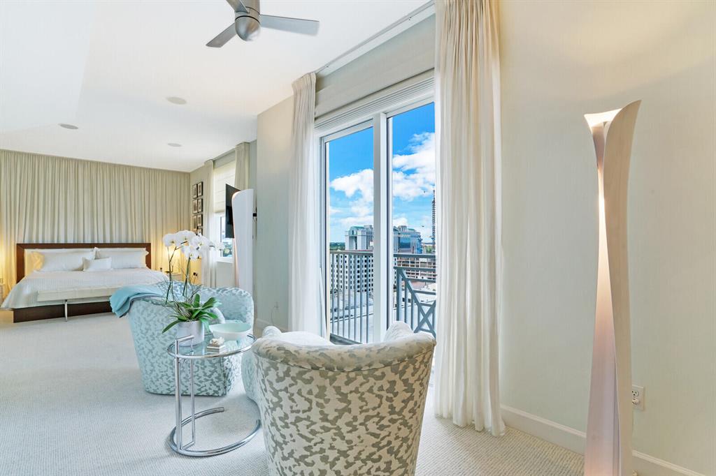 ESPLANADE GRANDE CONDO - Residential