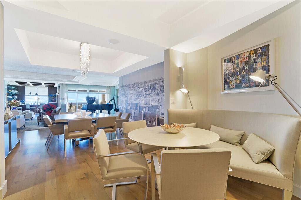 ESPLANADE GRANDE CONDO - Residential