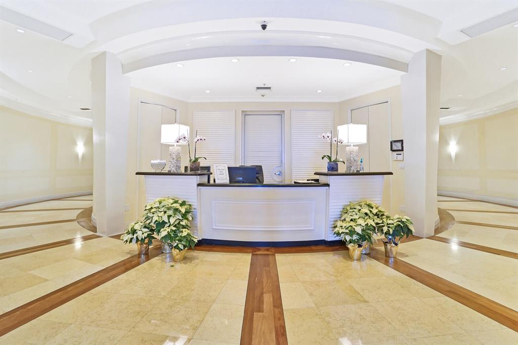 ESPLANADE GRANDE CONDO - Residential