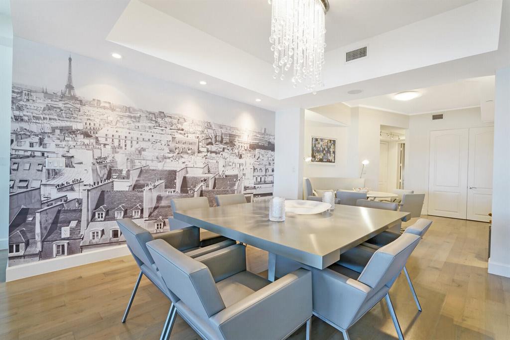 ESPLANADE GRANDE CONDO - Residential