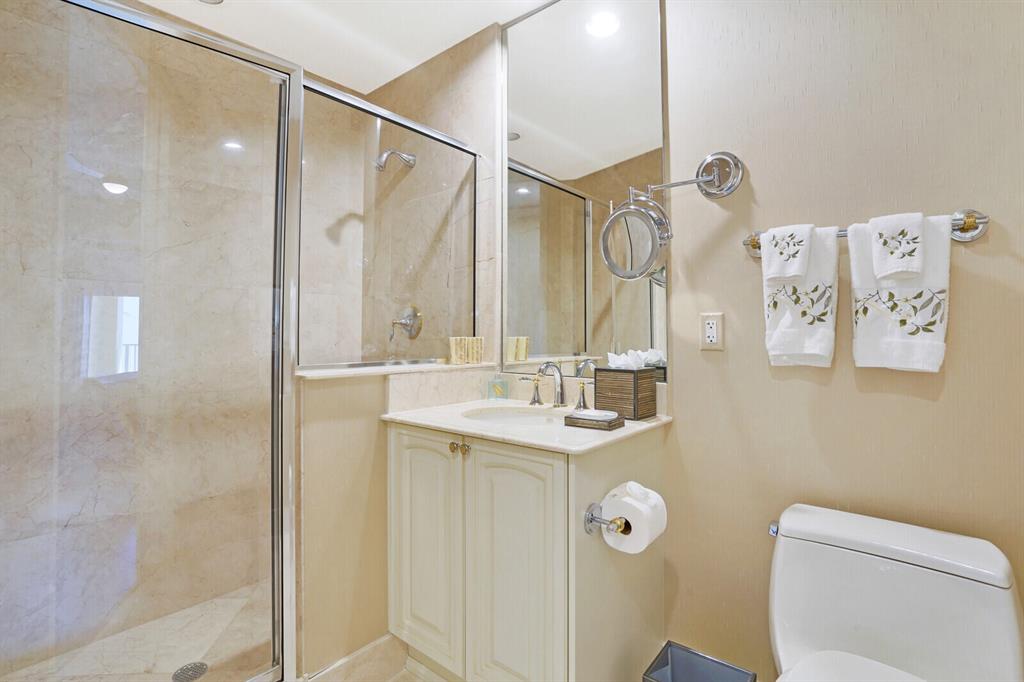 ESPLANADE GRANDE CONDO - Residential