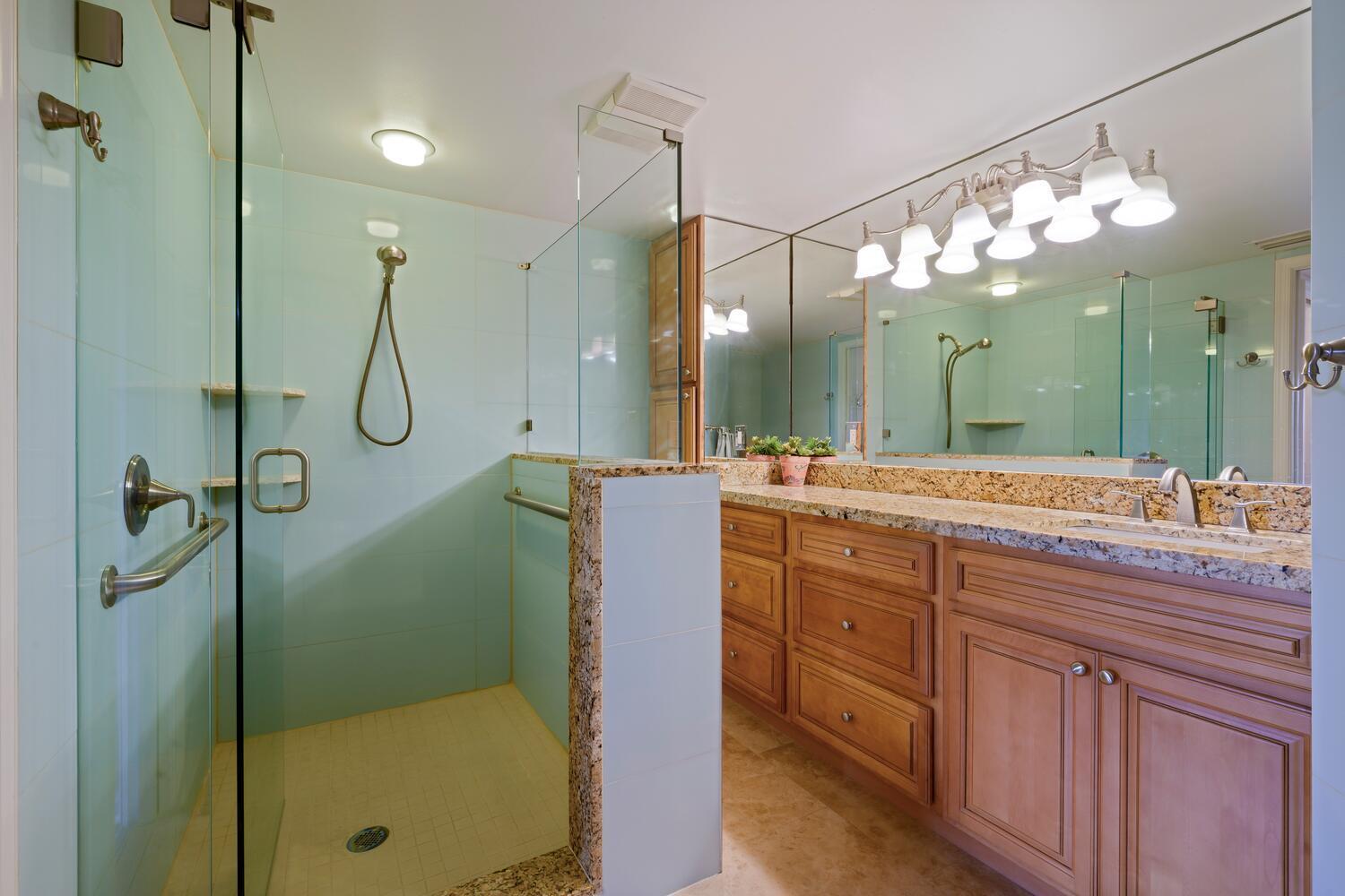 MONTEGO COVE CONDO - Residential