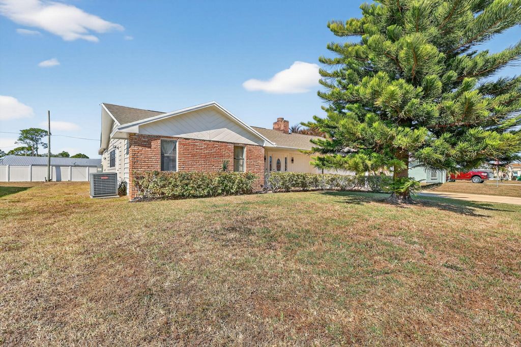 Photo of 2058 SE Watercrest Street, Port Saint Lucie, FL 34984 (MLS # R11159954)