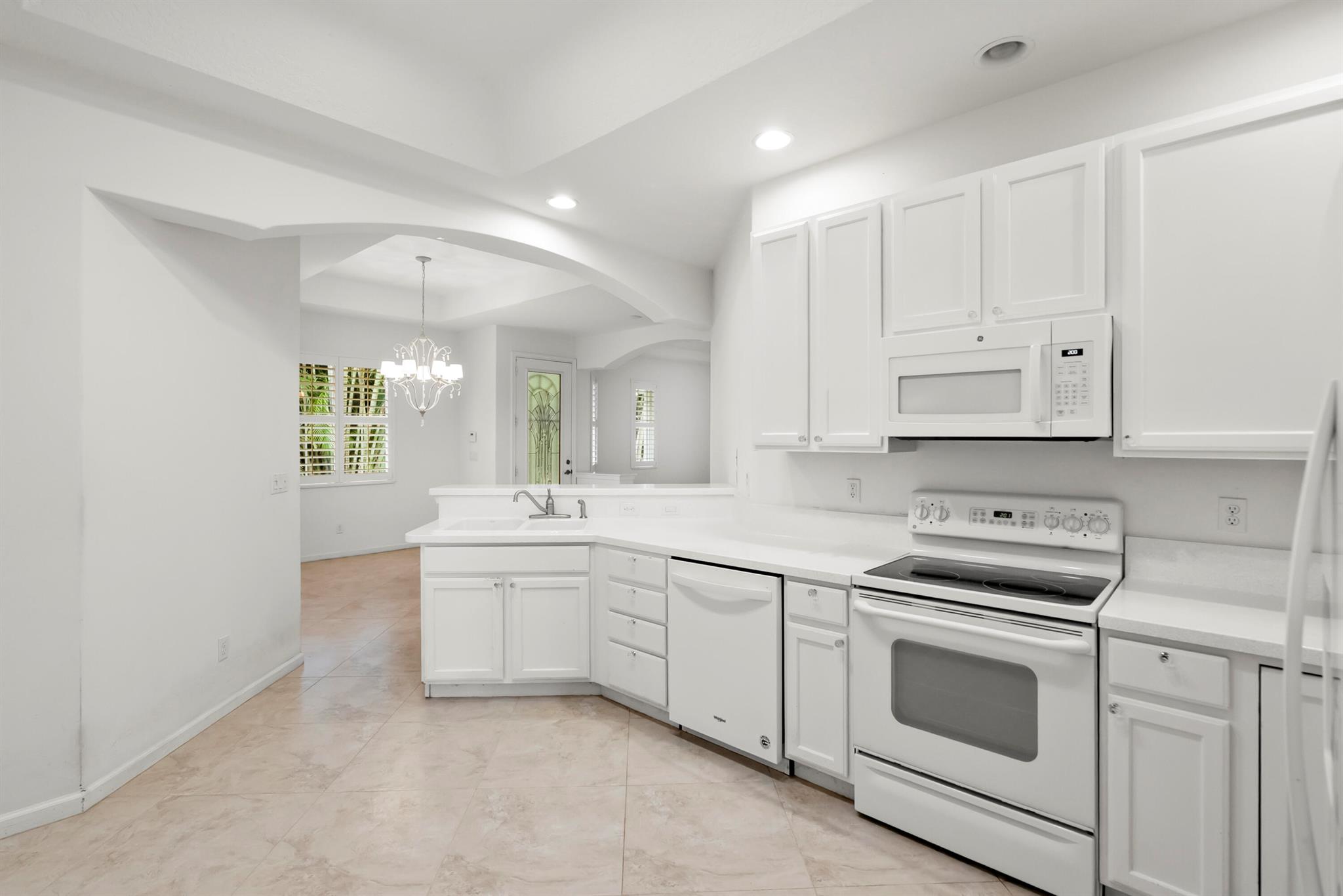 JENSEN BEACH COUNTRY CLUB - Residential