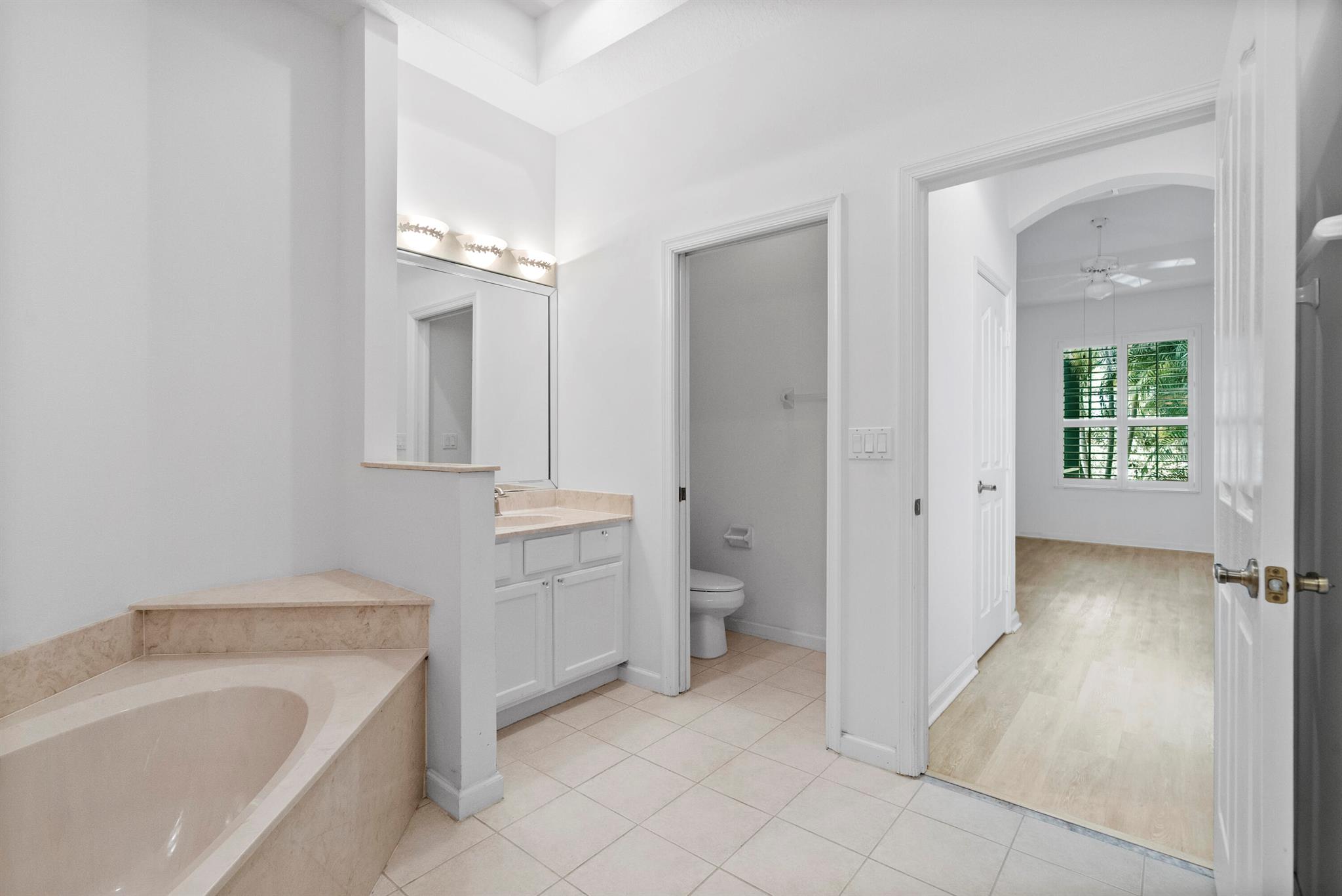 JENSEN BEACH COUNTRY CLUB - Residential