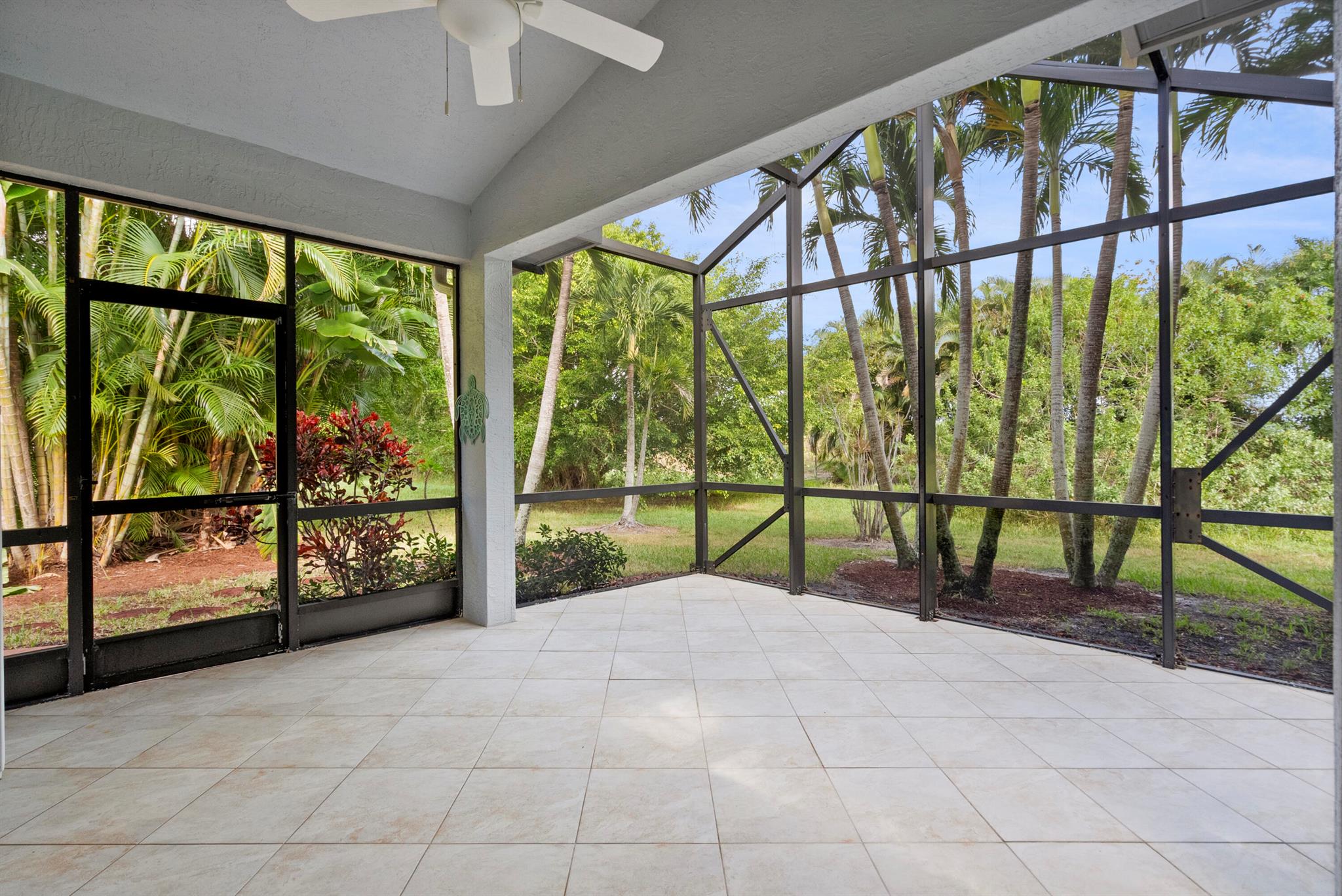 JENSEN BEACH COUNTRY CLUB - Residential