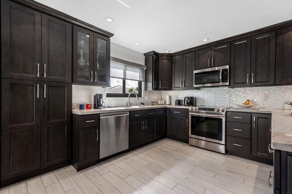 15941 LOCH KATRINE Trail 7003