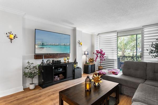 Royal Park - Residential