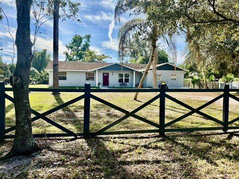 16318 E Glasgow Drive The Acreage FL 33470