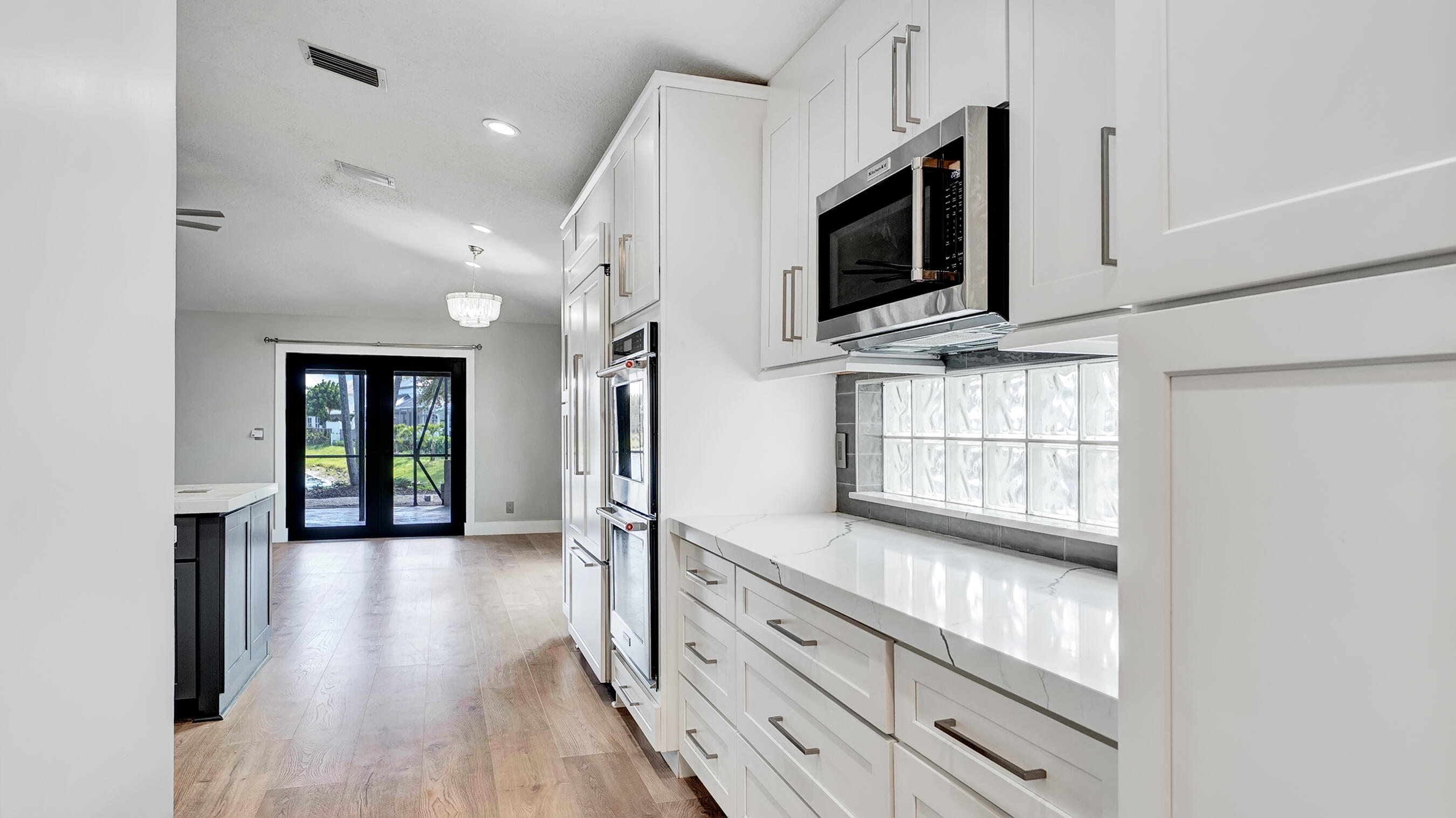 DELRAY LAKES - Residential